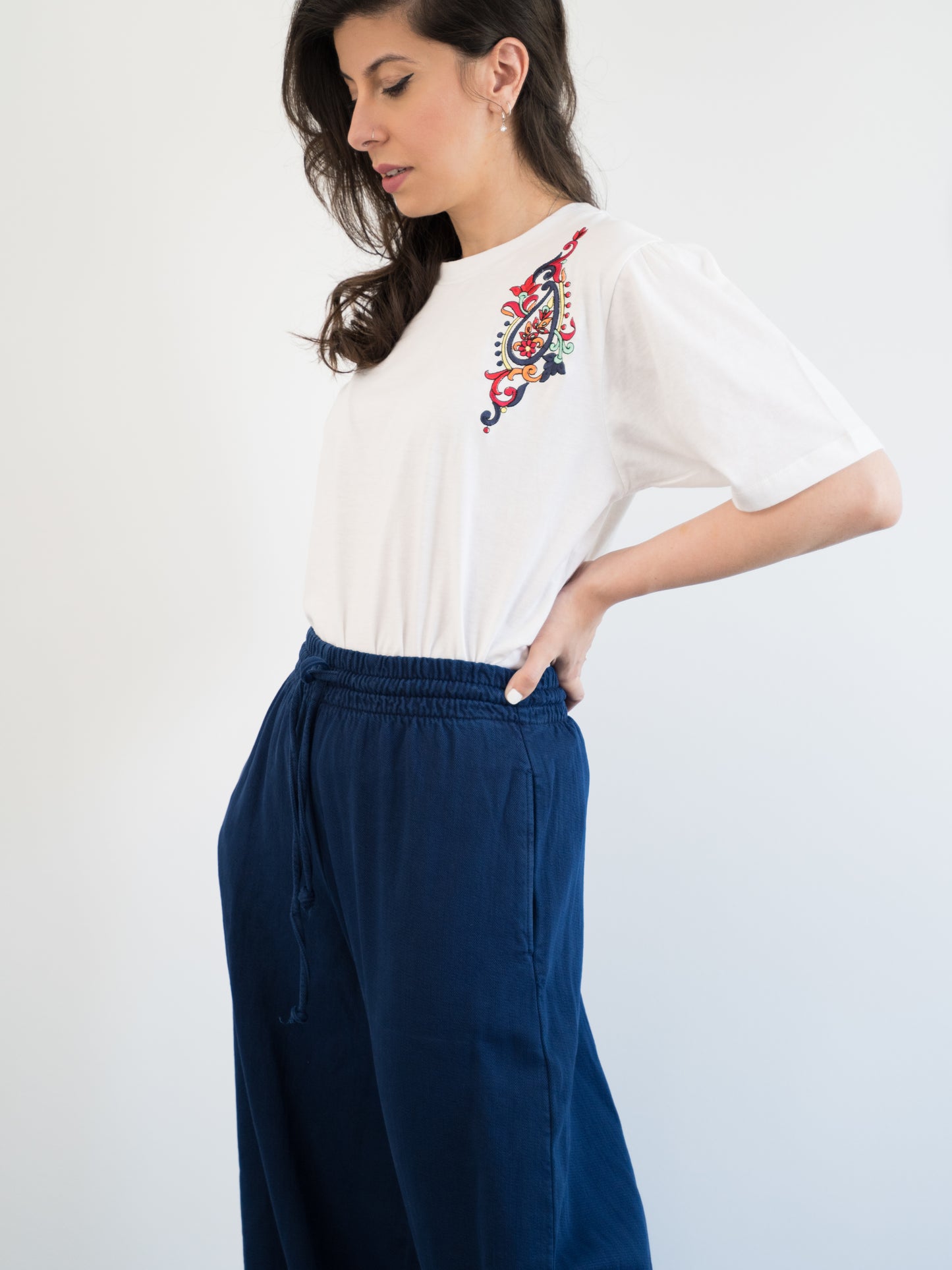 RUNG - White Short Sleeved T-Shirt