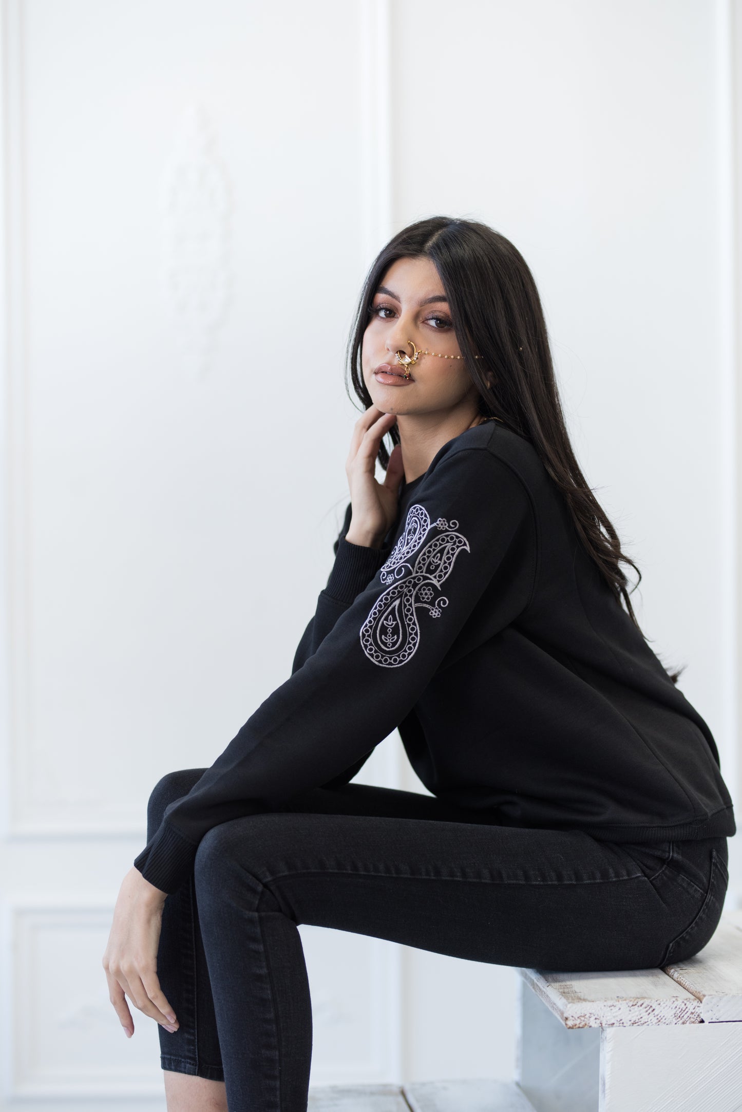 RAAT - Long Sleeved Sweat Shirt